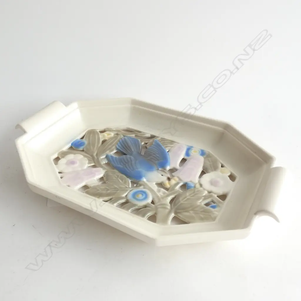 A Poole octagonal pierced dish with handles Image 1++